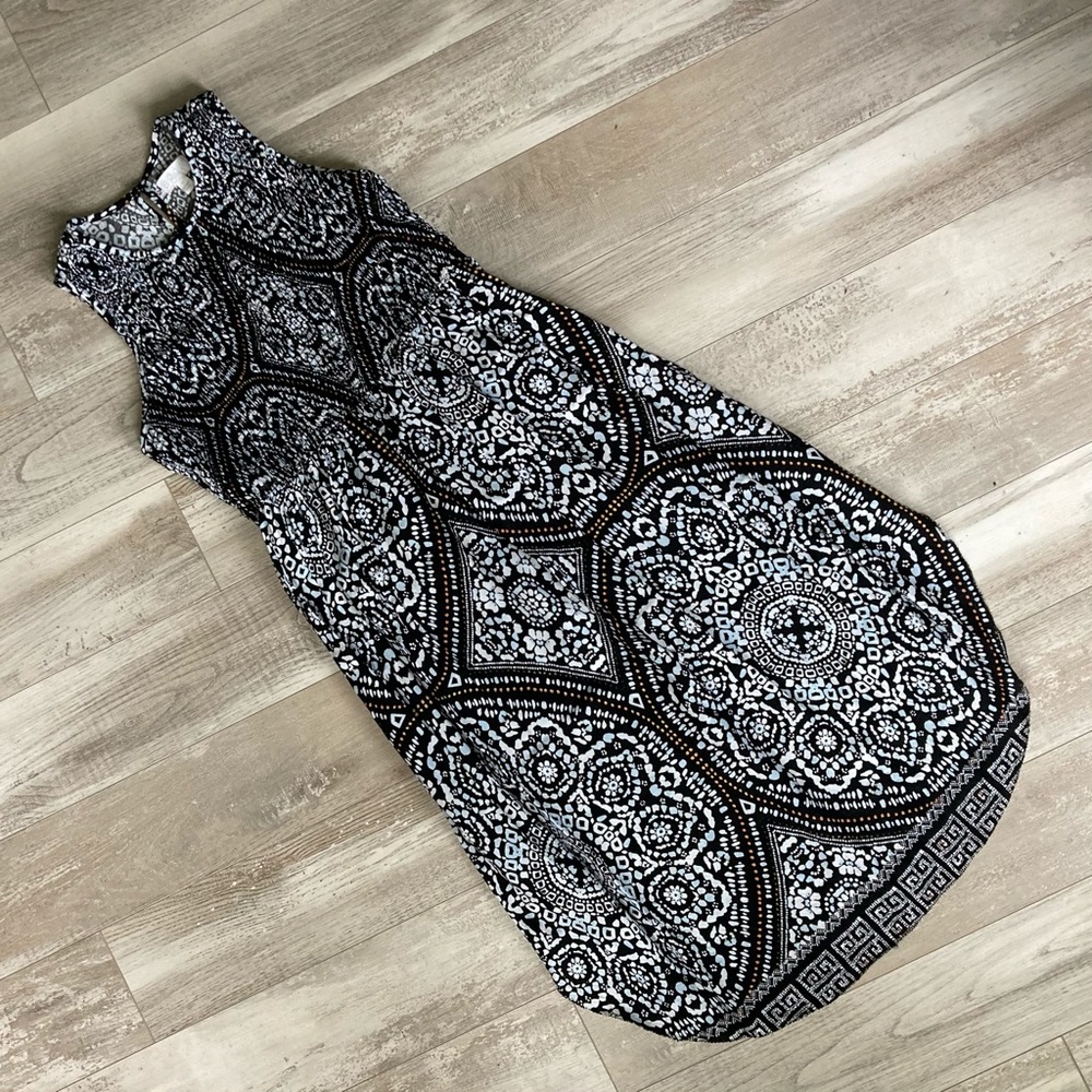 Sleeveless Maternity Dress